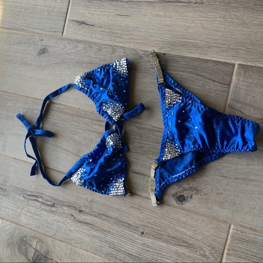 Beautiful Blue Bikini - image 2